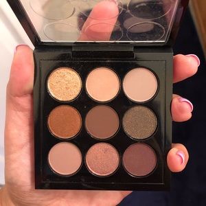 Burgundy Times Nine MAC eyeshadow palette